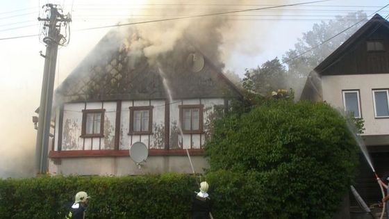 Požár zničil rodinný dům na Náchodsku