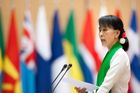 Su Ťij v Ženevě varovala před barmskými ropnými firmami