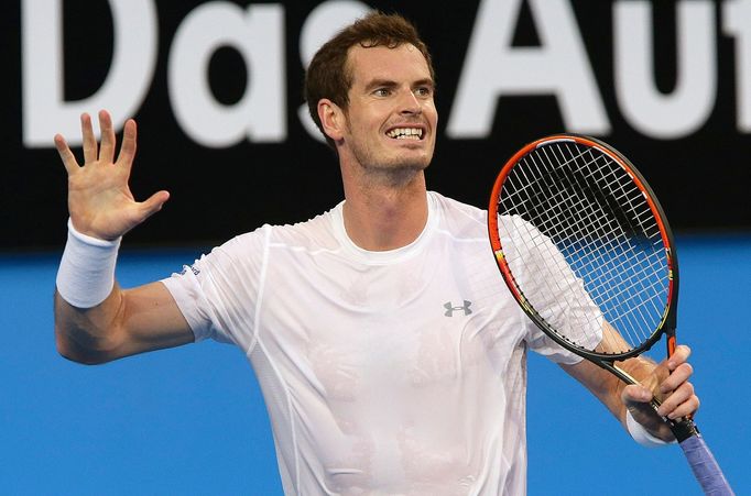 Andy Murray of Britain reacts after losing a point during his men's singles tennis match against Benoit Paire of France at the 2015 Hopman Cup in Perth