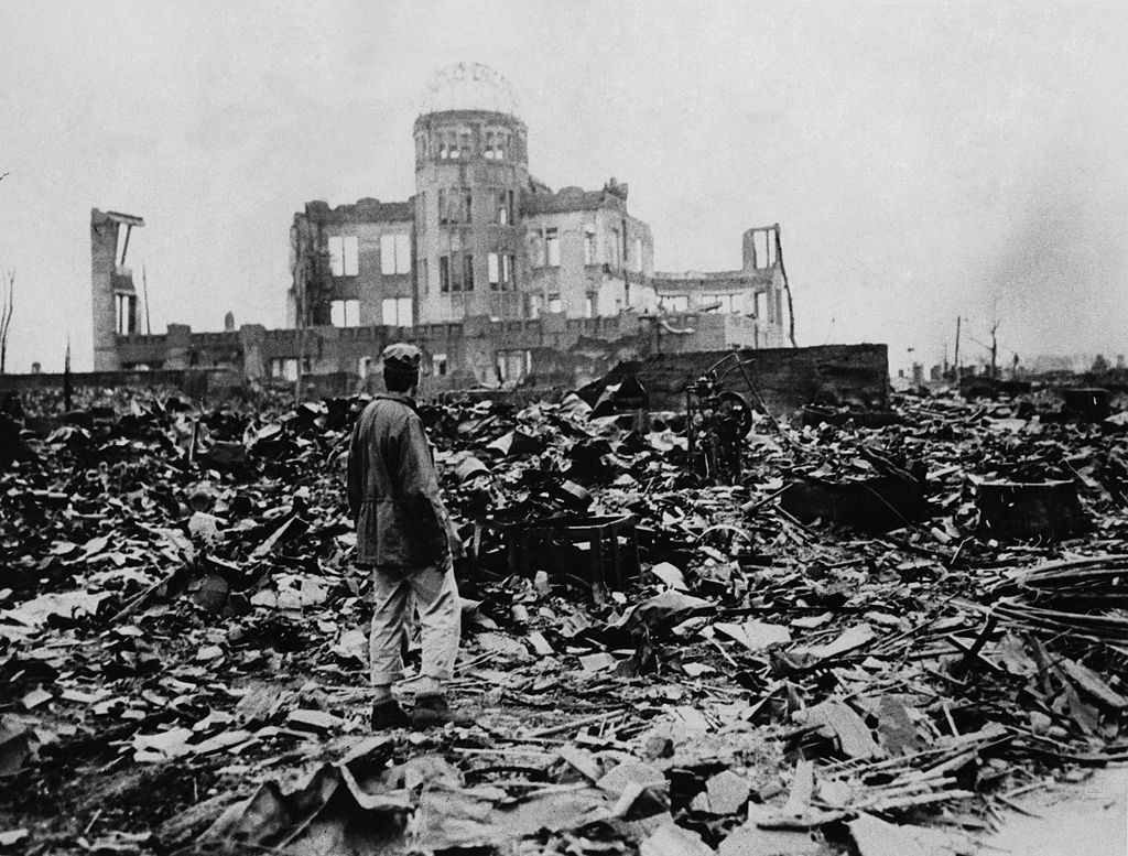 č.1/12/ Fotogalerie: Hirošima / Atomová bomba