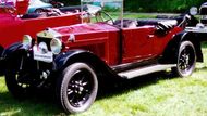 Model 509 (na fotografii ve verzi Spider) představil Fiat v roce 1925. Měl motor o obsahu necelého litru a za čtyři roky se vyrobilo 90 tisíc kusů.