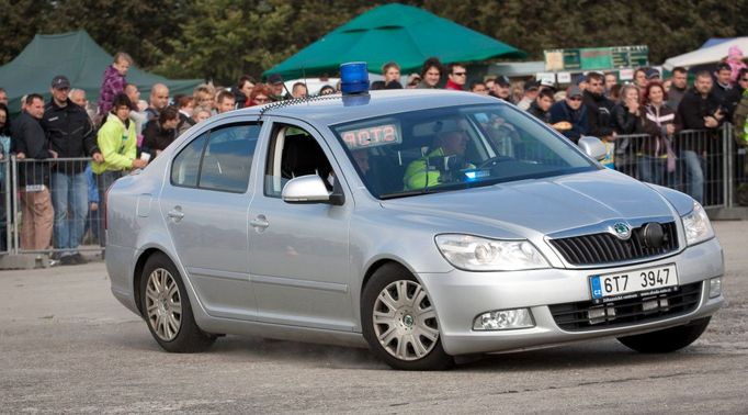 Divákům se předvedly také policejní vozy.