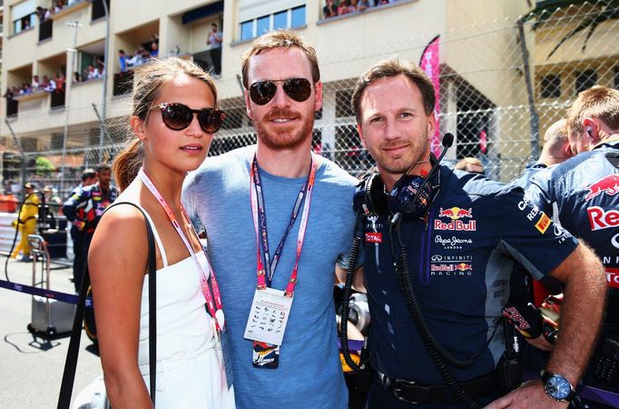 F1, VC Monaka 2015: herci Alicia Vikanderová a Michael Fassbender a Christian Horner