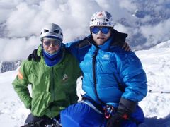 Libor Uher s Američanem Brucem Normandem na vrcholu K2.