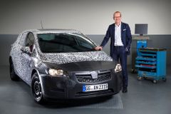 Nový Opel Astra odtajní v září. Bude kratší a lehčí
