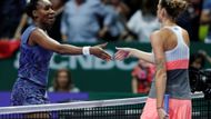 V neděli odstartoval poslední turnaj sezony osmi nejlepších tenistek roku, tedy Turnaj mistryň v Singapuru. Na úvod změřily síly Američanka Venus Williamsová s Karolínou Plíškovou.