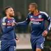 EL, Lyon - Plzeň: Alexandre Lacazette a Gueida Fofana slaví gól