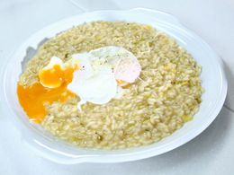 Pórkové risotto s vejcem                        