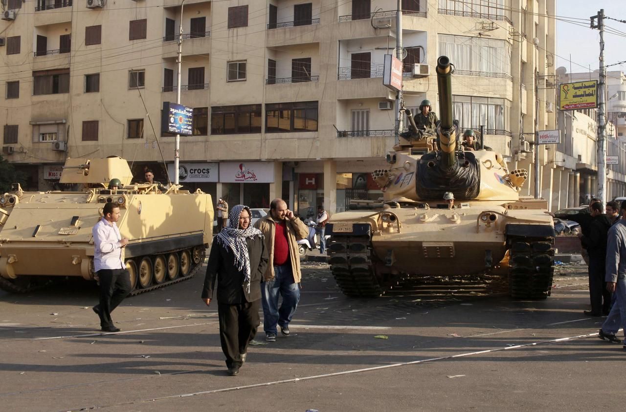 egypt - protesty - mursí - ústava - tank
