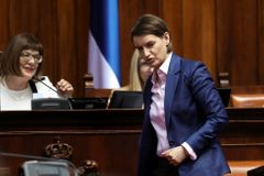 Srbskou vládu poprvé povede žena. Brnabičovou nepodpořili jen poslanci, jimž vadí její homosexualita