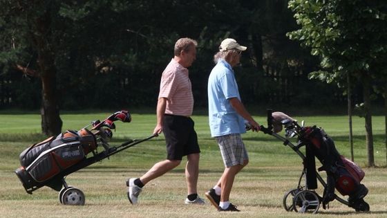 Festivalový fotodeník: Bartoška hrál golf, Lonergan a Solondz uvedli filmy