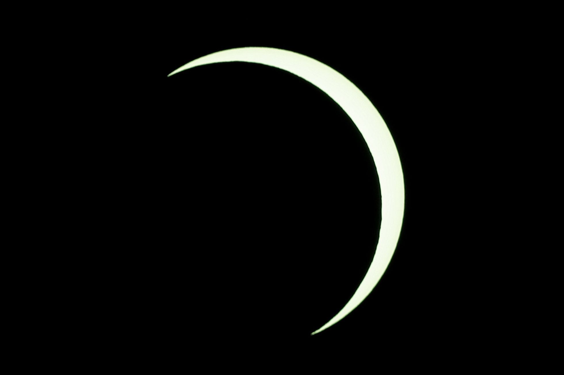 prstencové zatmění slunce