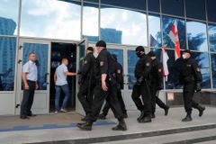 Drama v běloruské televizi. Vedení cenzuruje reportáže, někteří jsou blízko infarktu