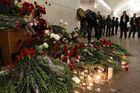 29. 3. - V pondělí ráno otřásly dvěma stanicemi moskevského metra v dopravní špičce exploze. Způsobily je dvě mladé ženy - jedna z Dagestánu, druhá z Čečenska. O život přišlo 40 lidí a dalších několik desítek bylo zraněno. Tři lidé jsou v nemocnicích v kritickém stavu. Podrobnosti o teroristických útocích si přečtěte - zde
