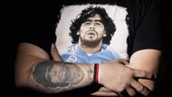 "Pro mě je Maradona náboženství," říká Walter Vazquez z Buenos Aires. "Je součástí mě i celé rodiny, nás všech."