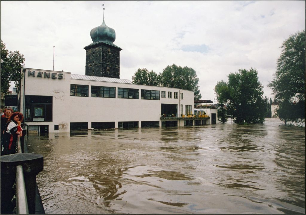 povodeň praha 2002