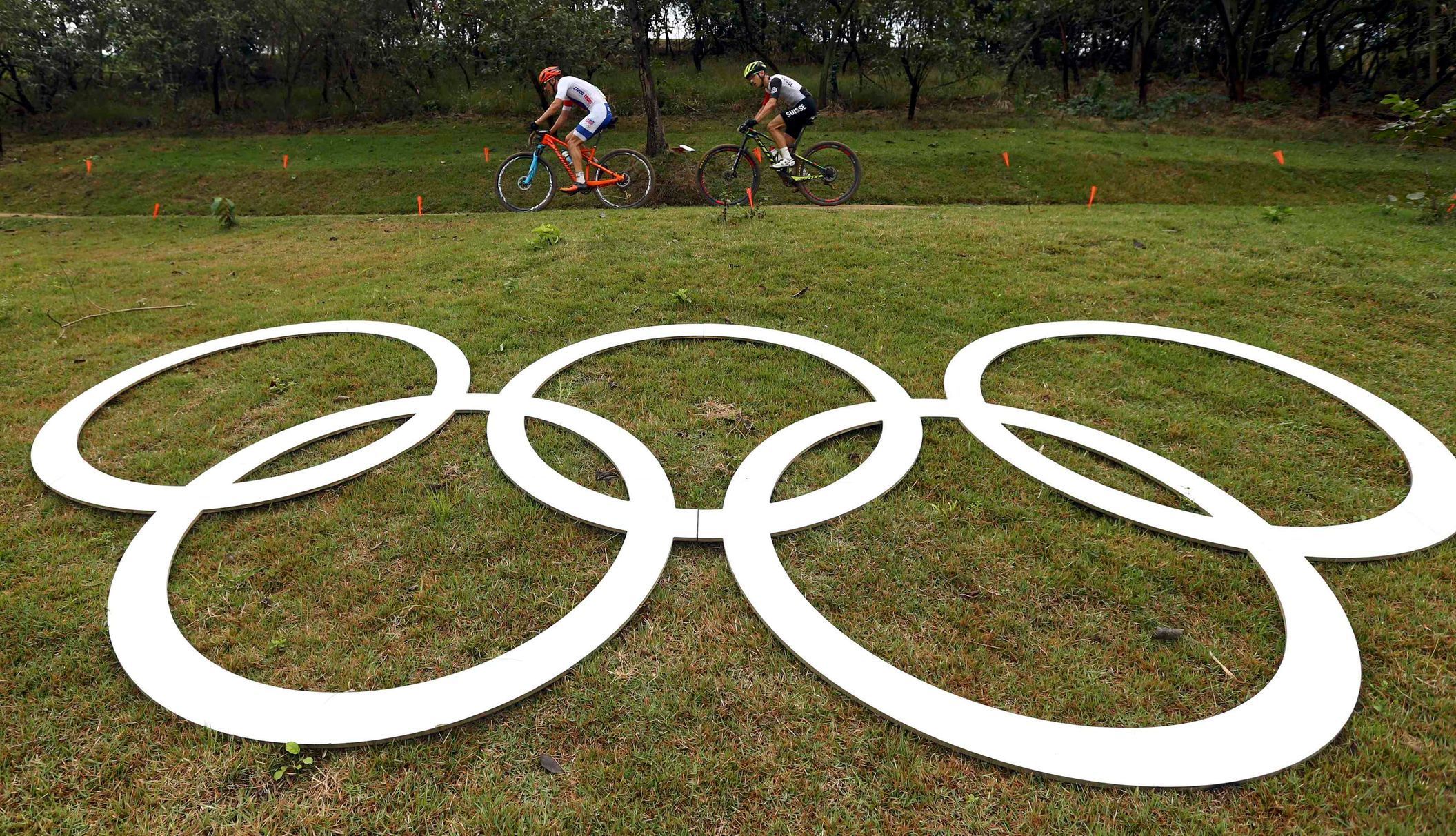 Nino Schurter a Jaroslav Kulhavý, závod cross-country na OH