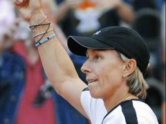 Americká tenistka Martina Navrátilová se utkala 9. května společně s Barborou Strýcovou v prvním kole čtyřhry turnaje ECM Prague Open 2006 s další česko-americkou dvojicí Olga Blahotová a Asha Rolleová