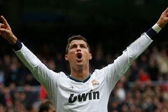 Ronaldo dotáhl Real k výhře, ale Messi byl lepší: Dal 4 góly