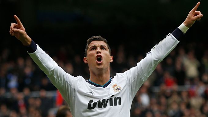 Criastiano Ronaldo slaví jeden ze tří gólů