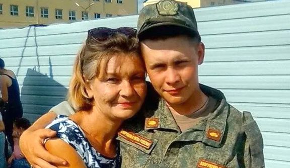 Maxim Šarypov se svou matkou Olgou na fotografii z jejích sociálních sítí.