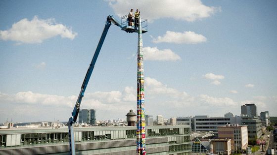 Obytný karavan, obří loď i umělá paže. Prohlédněte si dechberoucí výtvory z Lega