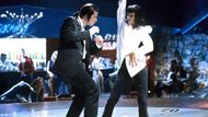 John Travolta jako Vincent Vega a Uma Thurman coby Mia Wallace.