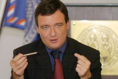David Rath péči o otce nezanedbal, bránila ho právnička. Bratr bývalého hejtmana tvrdí opak
