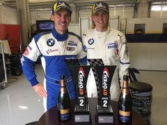 Richard Gonda a Beitske Visserová s trofejí za druhé místo v závodě GT Open na Red Bull Ringu