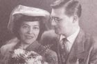 V květnu 1945 osvobodili Stod, stejně jako Plzeň a celé její okolí, američtí vojáci. Do jednoho se zakoukala na taneční zábavě. Jmenoval se Leonard Cloud. V roce 1949 se s ní přijel oženit, ale pak jej komunistické úřady vyhostily a jí nedaly povolení k vycestování.