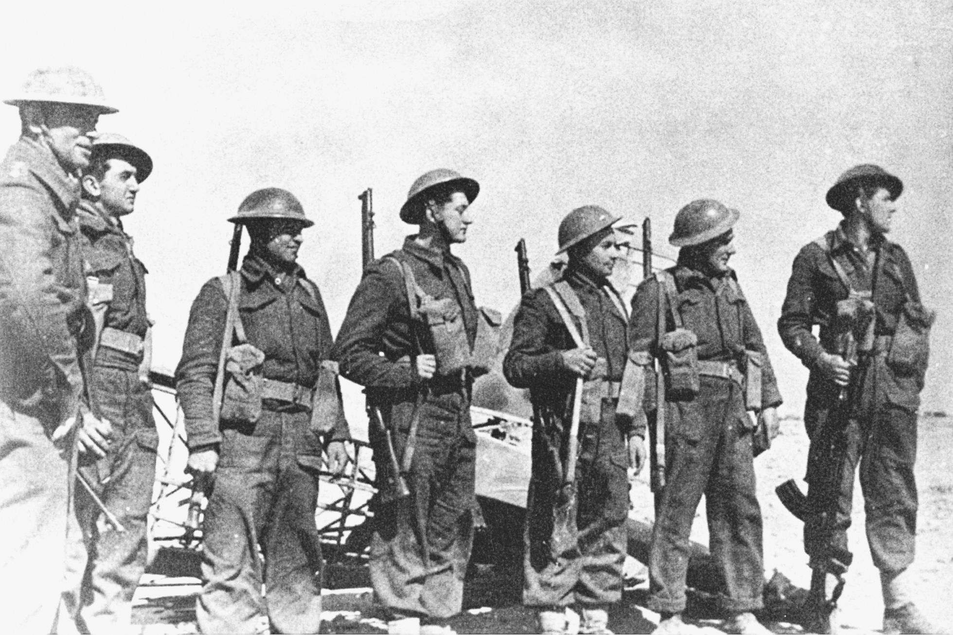 Jednorázové užití / Fotogalerie / České "pouštní krysy" pomohly ubránit Tobruk. Před 80 lety začala jejich cesta peklem