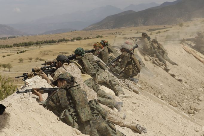 Snímek ze Země nikoho.