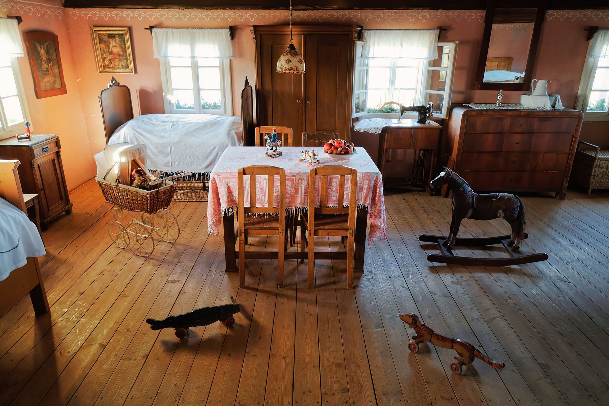 Advent ve skanzenu v Kouřimi. Mýtické postavy a zvyky na fotkách, prosinec 2023