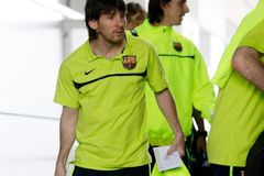 Messiho chtěl při autogramiádě udeřit fanoušek