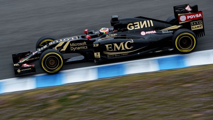 Pastor Maldonado vymění Lotus za Renault