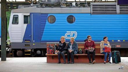 České dráhy jsou setrvačný kolos, nestačí na soukromé dopravce, ale nebudu dělat čistku, říká Moos