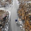 Japonsko po katastrofě - čtvrtek - trosky, cyklista