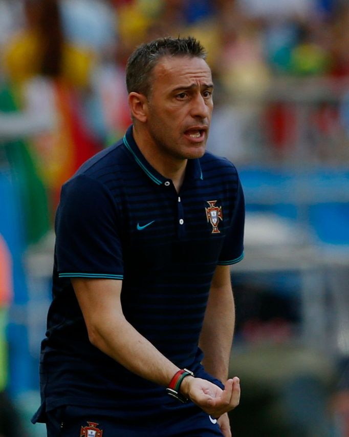 Portugal's coach Paulo Bento looks on during their 2014 World Cup Group G soccer match against Germany at the Fonte Nova arena in Salvador June 16, 2014. REUTERS/Darren S