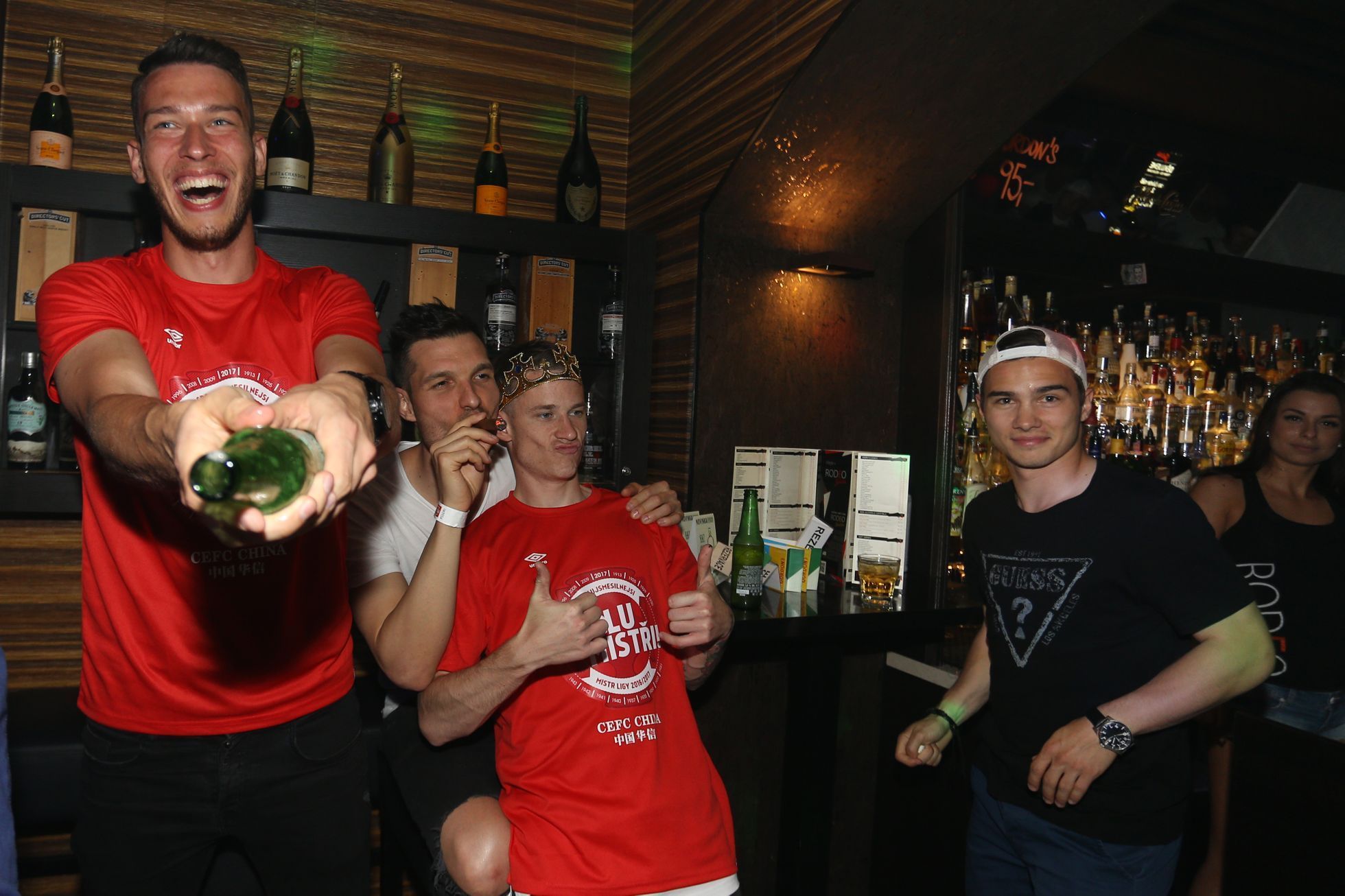 Slavia: oslavy mistrovského titulu v hospodě