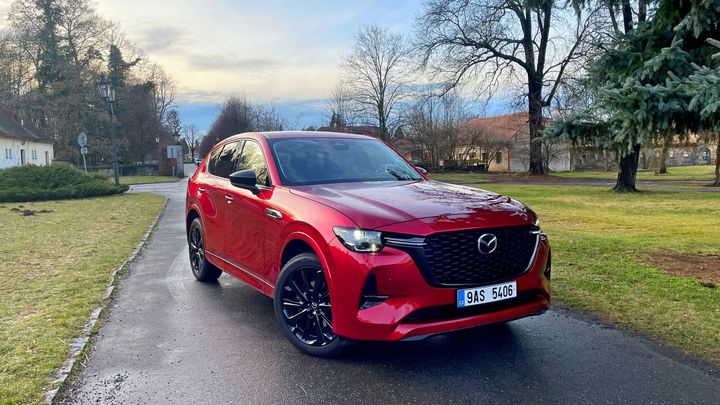 Závan starých časů v dobrém i zlém. Mazda dostala pod kapotu CX-60 naftový šestiválec