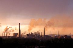 Evraz Vítkovice Steel zavře továrnu. Zatím nepropouští