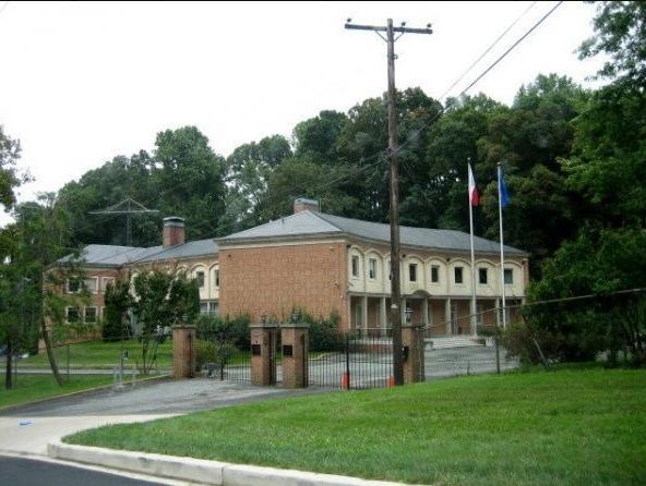 Budova českého velvyslanectví ve Washingtonu