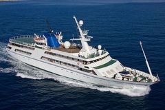 Saddámova luxusní jachta  se prodává za 17 milionů