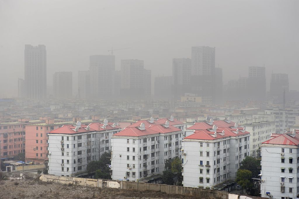 Foto: Podívejte se, jak smog zahaluje život ve městech - Čína