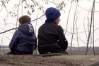 "Otce pomstíme." Ukrajinští bratři poznali jen pandemii a válku, školu nikdy neviděli