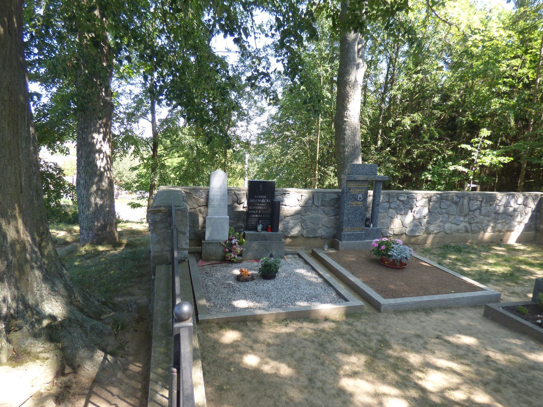 hřbitov, nejmenší