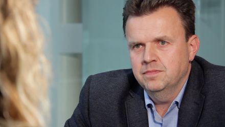 Dvořák posunul Českou televizi do komerční sféry, chci jí vrátit veřejnoprávní poslání, tvrdí Konrád