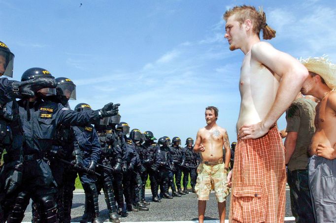 CzechTek 2005 byla legendární technoparty u Mlýnce, kterou ukončil kontroverzní policejní zásah. Ten vyvolal širokou veřejnou a politickou reakci.