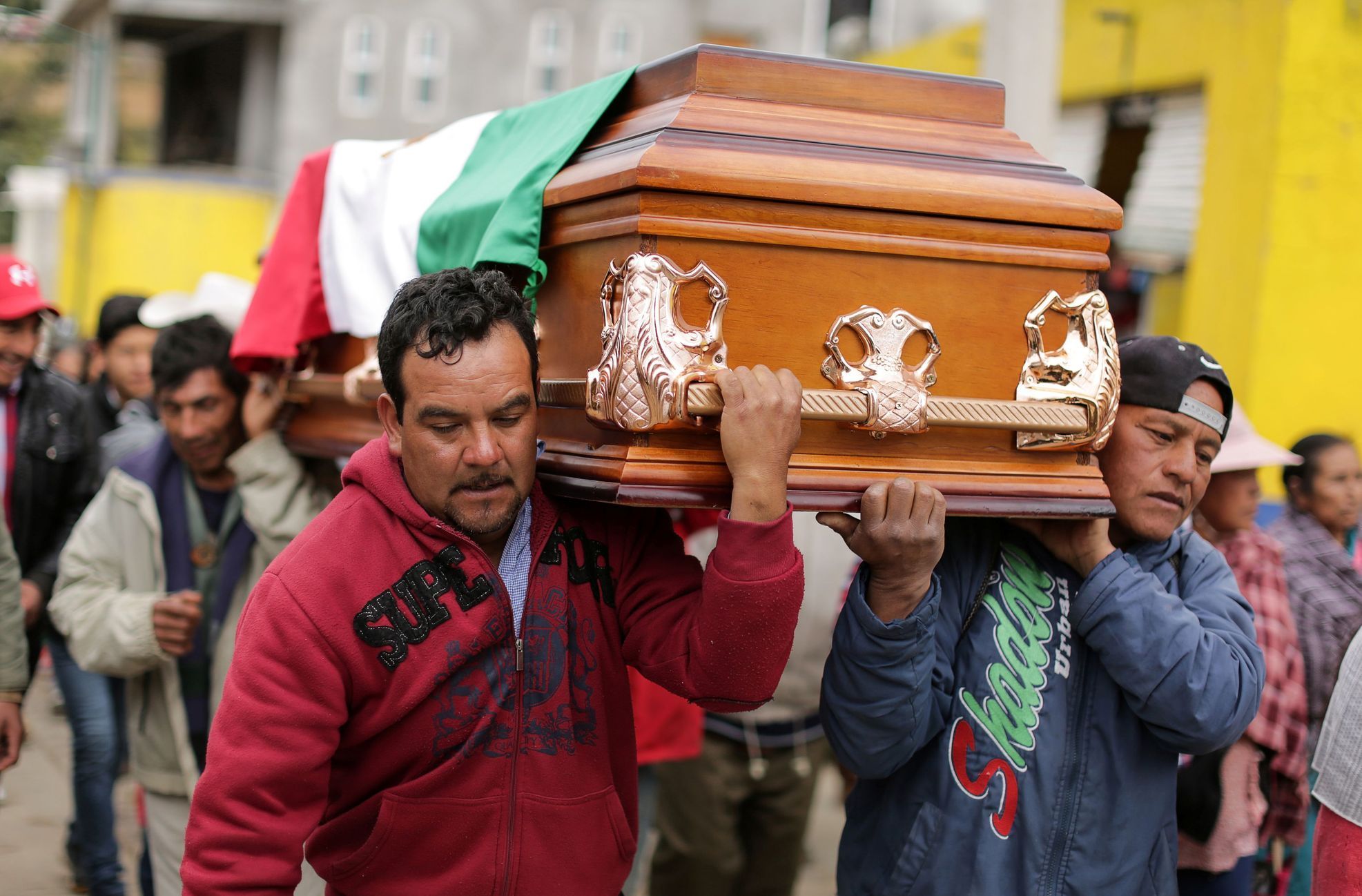Pohřeb mexického aktivisty Homera Gómeze.