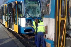 V Ostravě se srazily tramvaje, tři lidé jsou zraněni